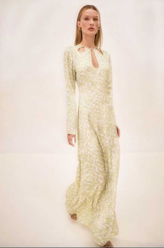 Vestido largo de manga larga para invitada, fiesta o ocasiones especiales en otoño e invierno. Para alquiler en Barcelona.