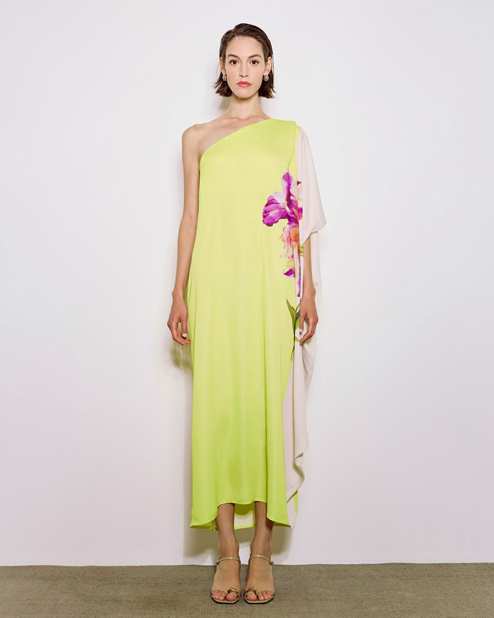 Vestido elegante de la marca griega Access.