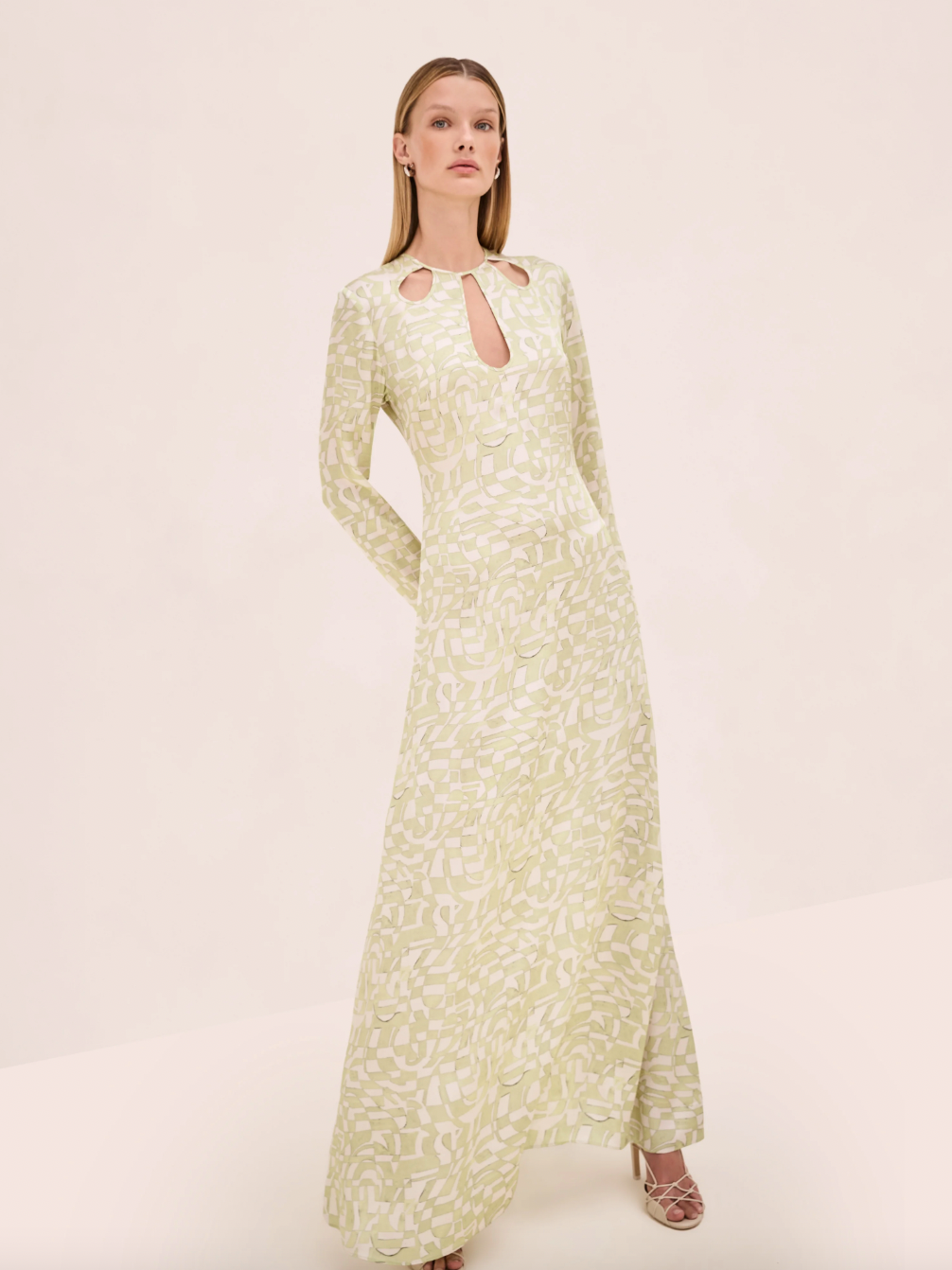 Vestido de alquiler en Barcelona para invitadas, comuniones, fiestas.