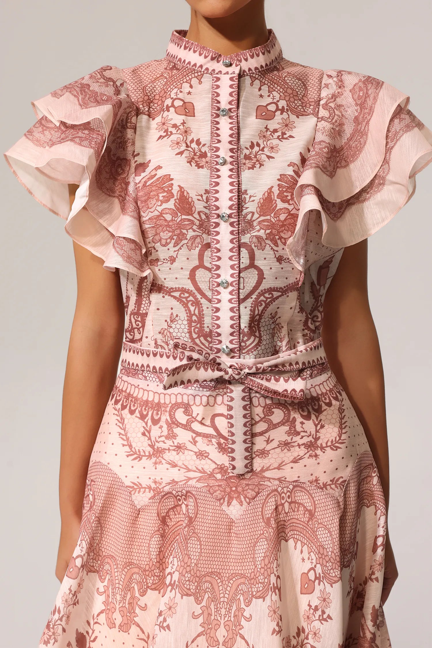 Top elegante para invitada de bodas, ceremonias, bautizos, comuniones y otras ceremonias.