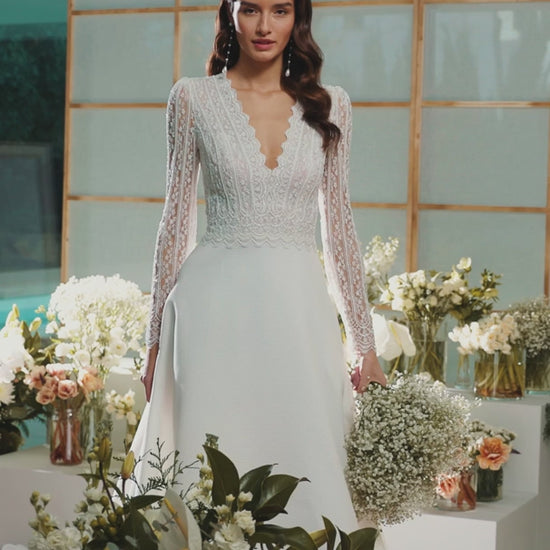 Vestido de novia de segunda mano sin usar nuevo de la marca Rosa Clara. Vestido muy elegante de novia barato con descuento.