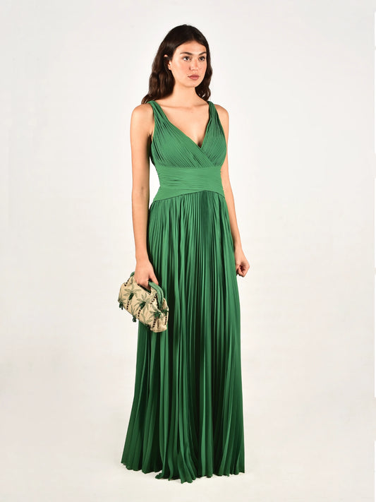 Vestido largo sin mangas verde plisado de la marca Pronovias. Disponible para alquiler en barcelona para bodas, fiesta, comunion, bautizo, ocasion especial talla grande.