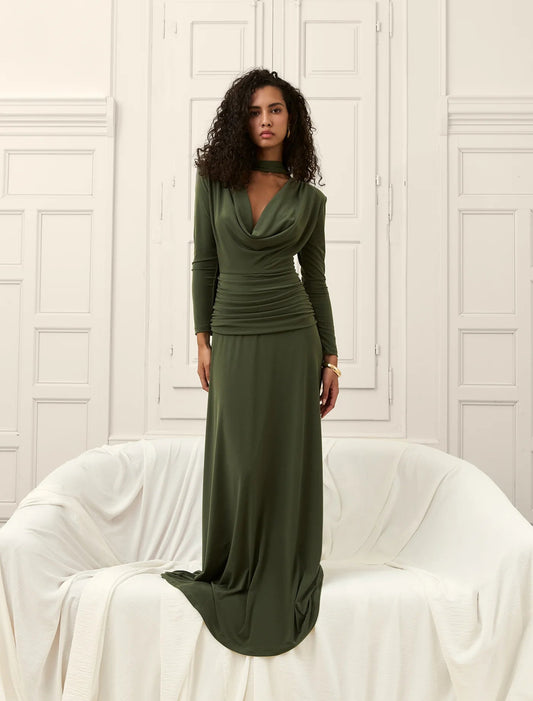 Vestido drapeado verde para invitada de boda, fiesta, dama de honor, comunión, o bautizo. Vestido de la marca Aware.