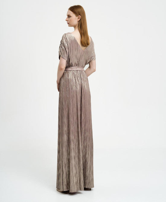 Vestido disponible para alquilar en Valencia de la marca griega Access. Es dorado plateado perfecto para cenas, eventos formales y fiestas.